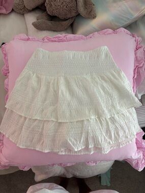 Women's White Tiered Mini Skirt